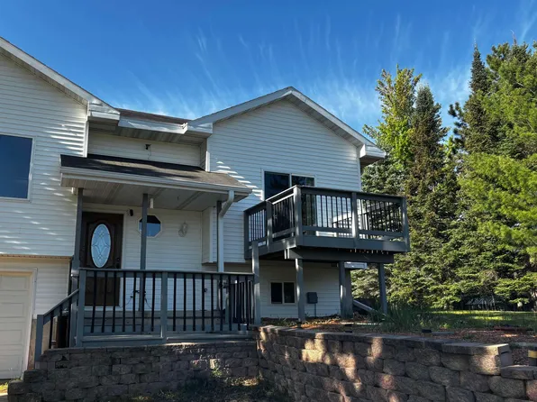 W11443 1st St, Crivitz, WI 54114