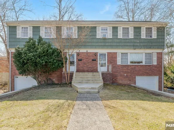 60 Demott St, Tenafly, NJ 07670