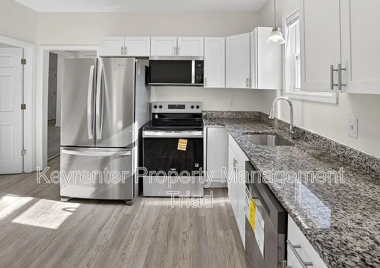 2405 Freeman Mill Rd — Photo 3