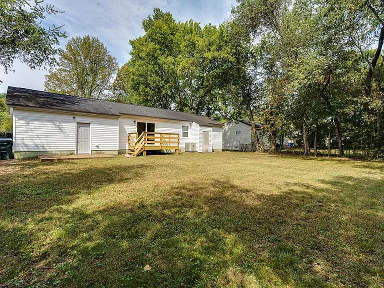 3810 Memphis Dr — Photo 19