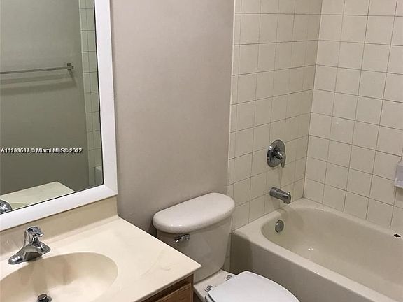 3rd image of 21207 NW 14th Pl APT 428