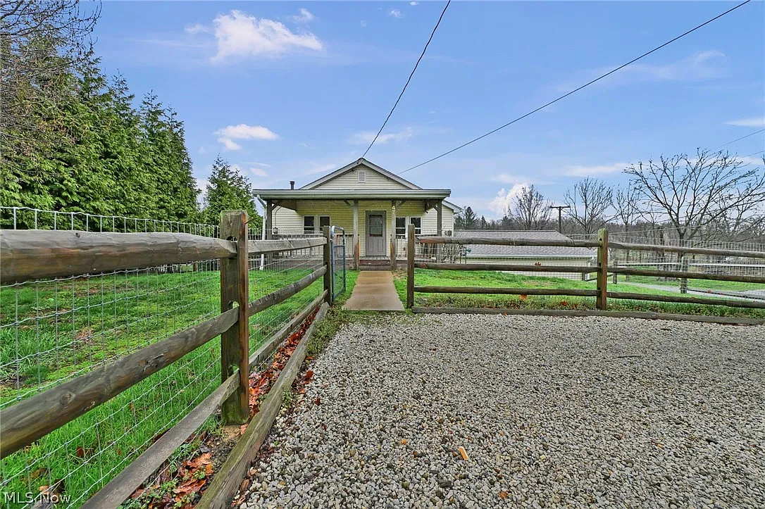 475 Munroe Falls Rd photo 1