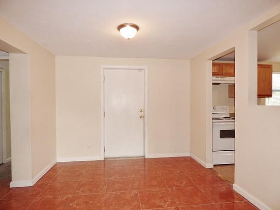 4th image of 6949 Delisle Dr