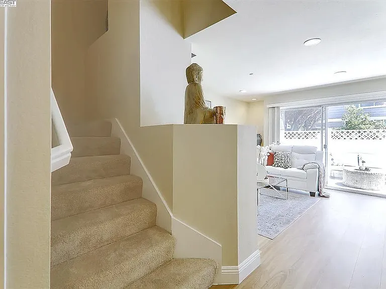 5710 Caprice Cmn — Photo 18