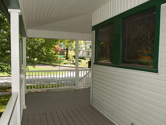 4th image of 918 Highland Ave