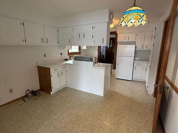 5th image of 715 1st St