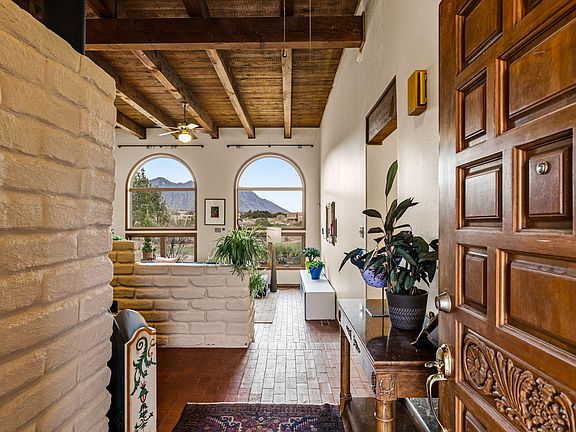 5th image of 37 Homesteads Rd