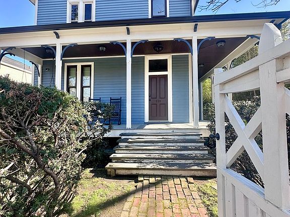 4th image of 538 Fatherland St