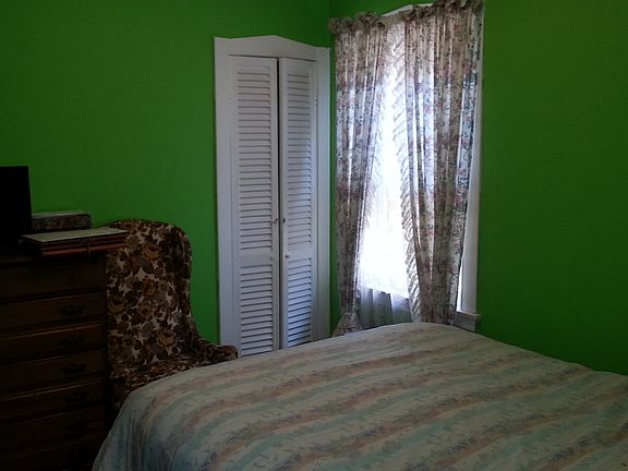 4th image of 3132 N 76th Ave