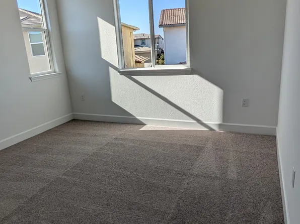 1550 Hurst St, Woodland, CA 95776