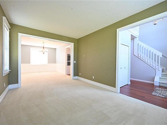 5th image of 4689 Greenview Ct