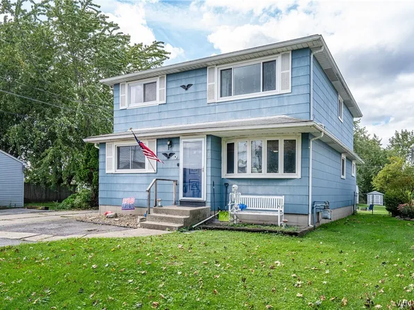 4 Stanislaus Ave, Cheektowaga, NY 14225