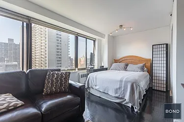 Rented by Bond New York