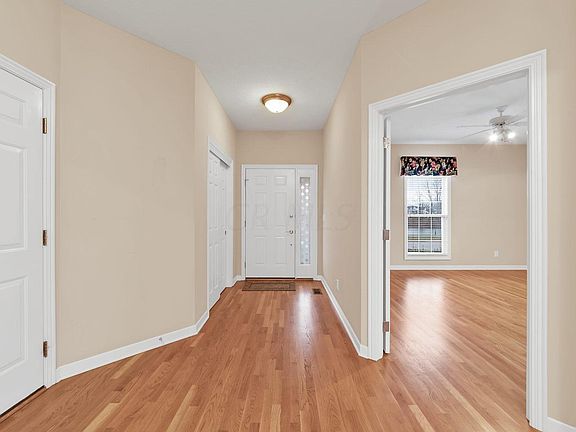 3rd image of 6277 Woodsview Way