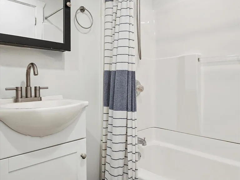 414 Brandywine Dr — Photo 8