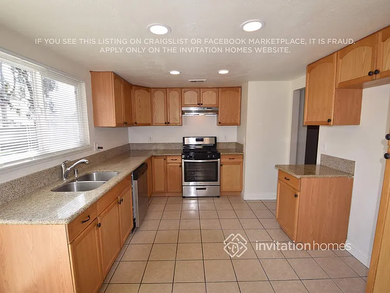 16525 Malaga Ct — Photo 4