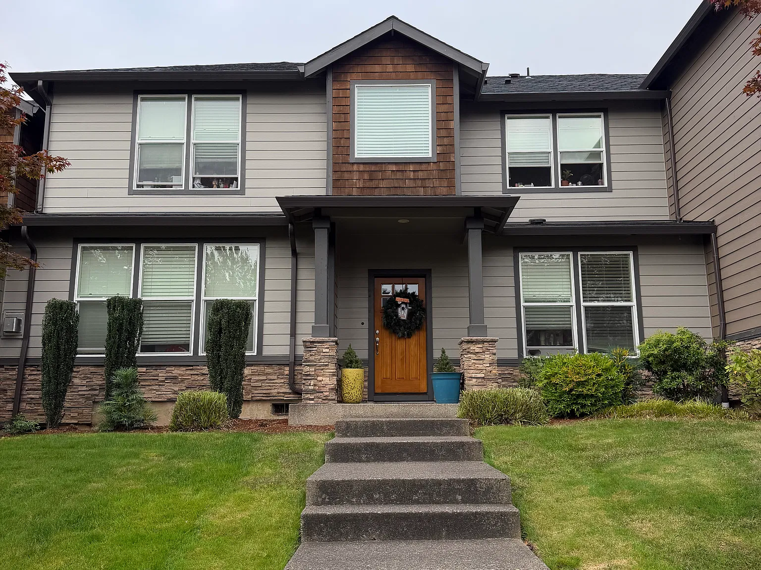 5 bed, 2500 sqft, $3,500 — Photo 1