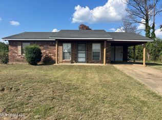 2621 Murphree Dr, Greenwood, MS 38930