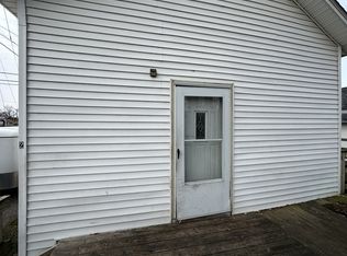 218 4th St #2, North Vernon, IN 47265