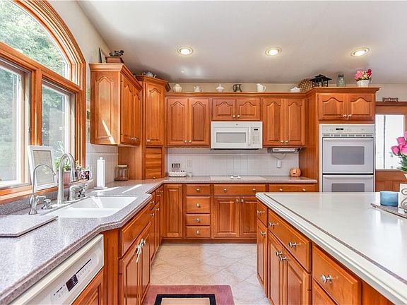 4th image of 1315 N Union Ave