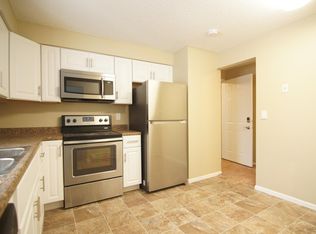 16947 Garcia Way W APT 1, Rosemount, MN 55068