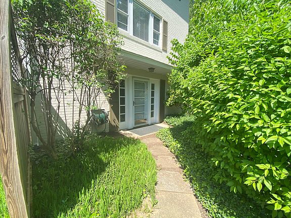2nd image of 5307 Pooks Hill Rd #Ll