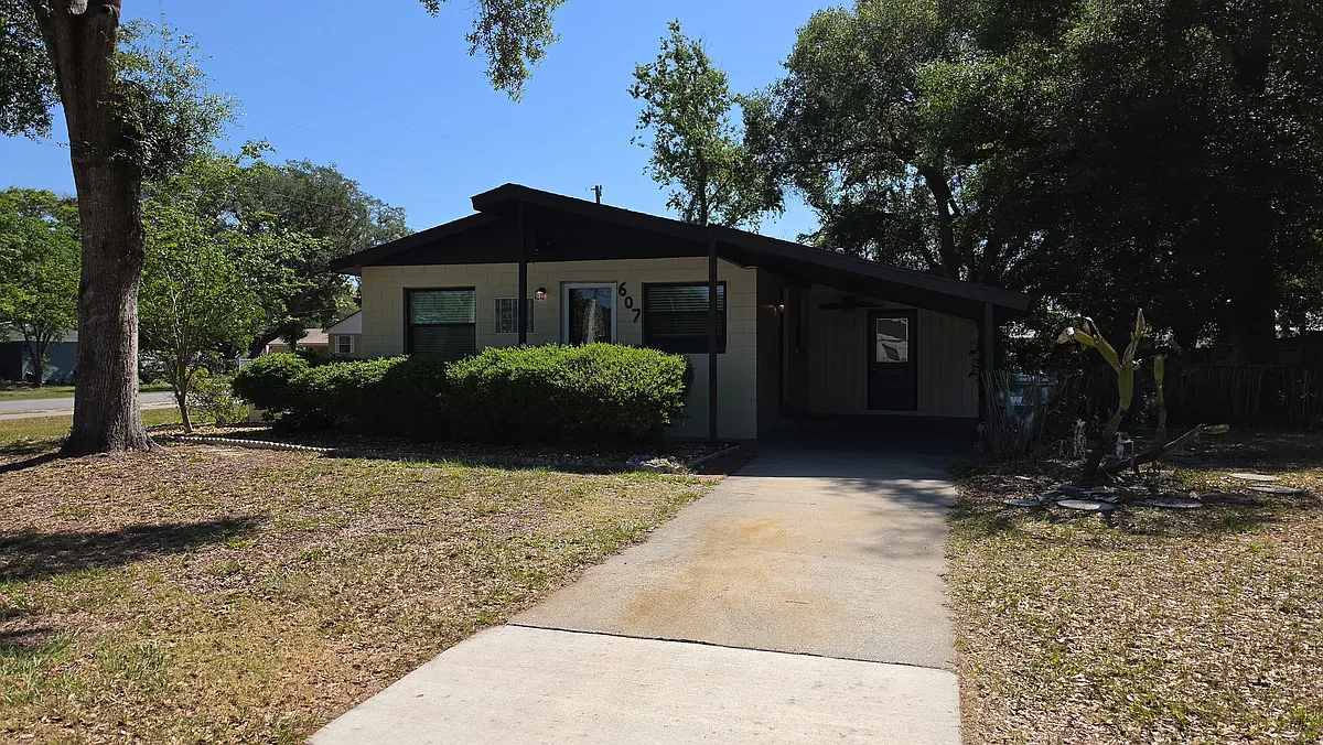 Building Photo - 607 Patricia Ave