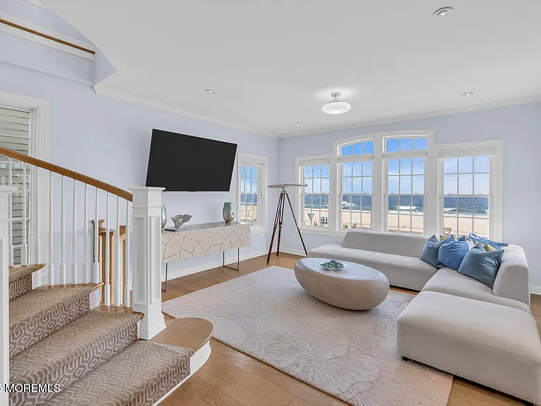 1302 Ocean Ave — Photo 23