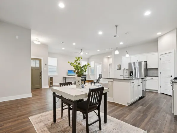 504 Peace Dr, Liberty Hill, TX 78642