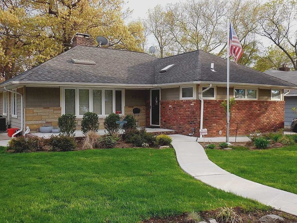 1st image of 558 Emerson Dr