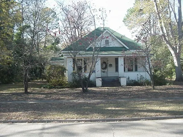 403 Forrest Dr, Fort Valley, GA 31030