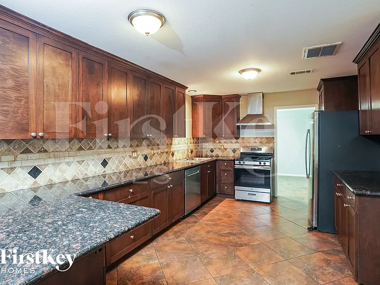 12523 Mill Ridge Dr — Photo 8