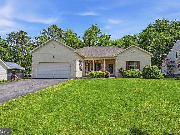 2nd image of 6 Sunrise Cir
