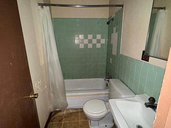 2nd image of 509 S Wall St #7