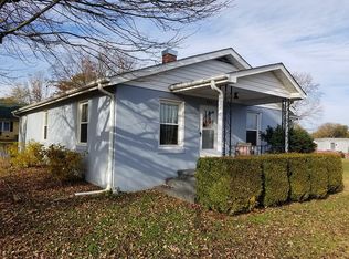 104 W Finger St, Landrum, SC 29356