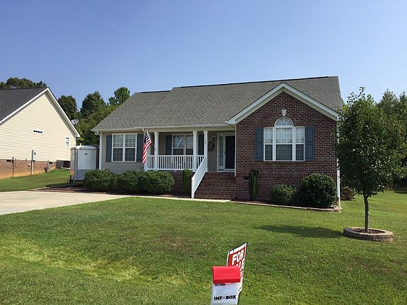 2nd image of 108 Carriage Hill Dr