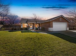2710 W Pondera St, Lancaster, CA 93536