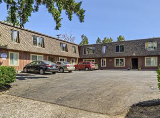 8833 N Syracuse St APT 8, Portland, OR 97203