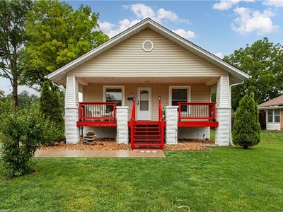 319 S 2nd St, Odessa, MO, 64076