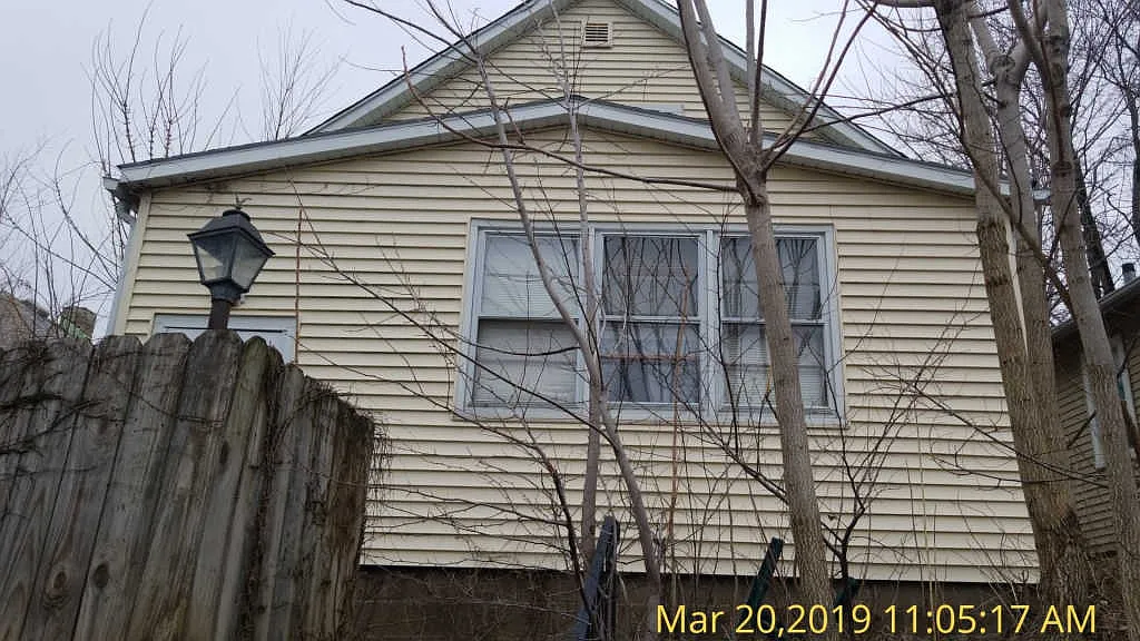 3321 7 1/2 Ave photo 1