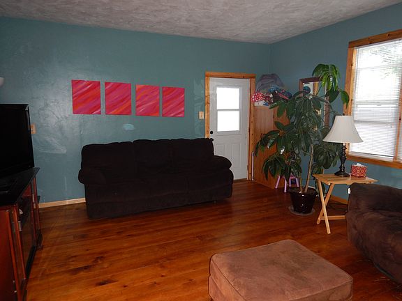 2nd image of 281 S Peck Ave