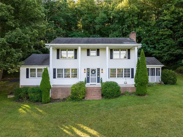 323 Abbington Rd, Swoope, VA 24479