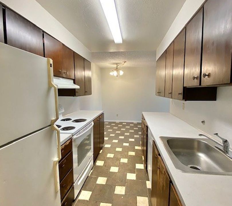 1st image of 18524 Linden Ave N #101