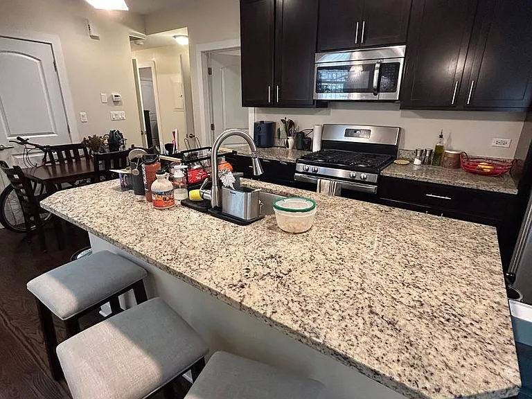 2247 W Thomas St #GF — Photo 3