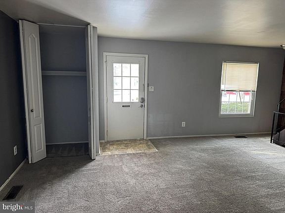 3rd image of 11 Woodenbridge Ct #A
