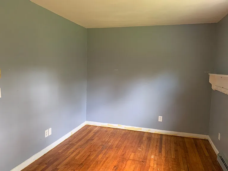 844 Exeter Rd — Photo 11
