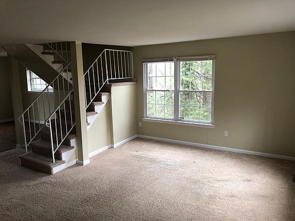 4th image of 1704 Elbert Dr