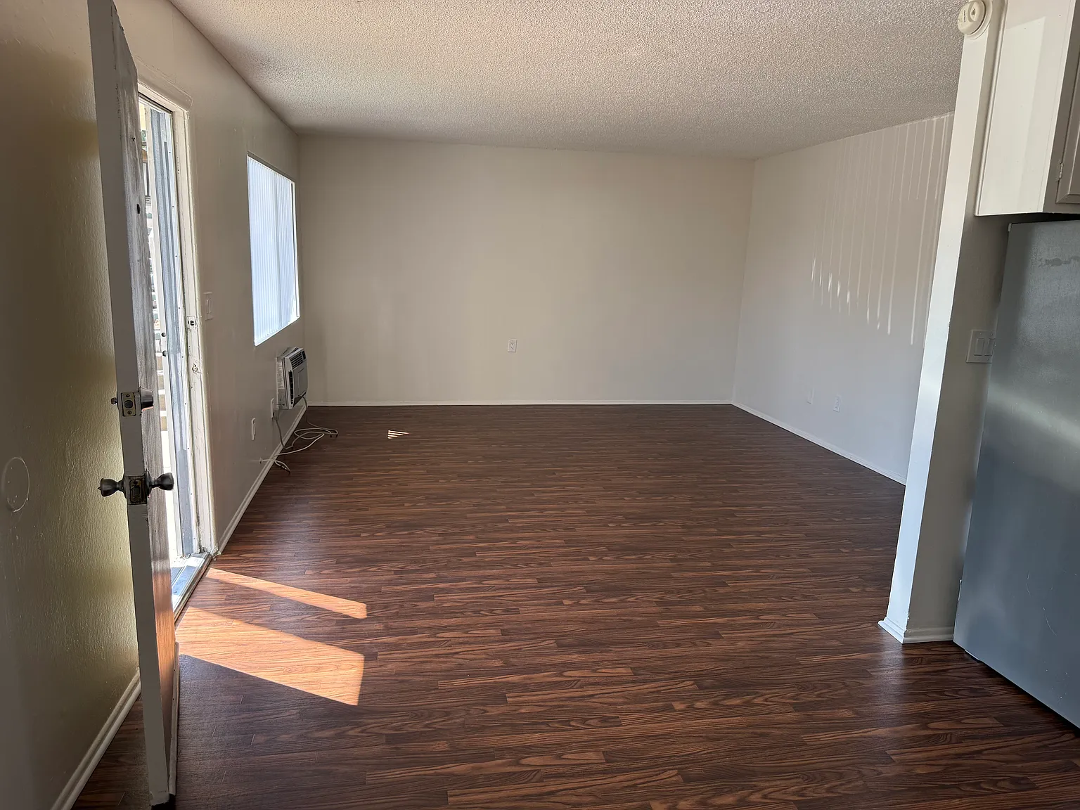 2 bed, $1,900 — Photo 2