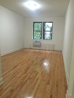 Rented by Paley Management | media 6