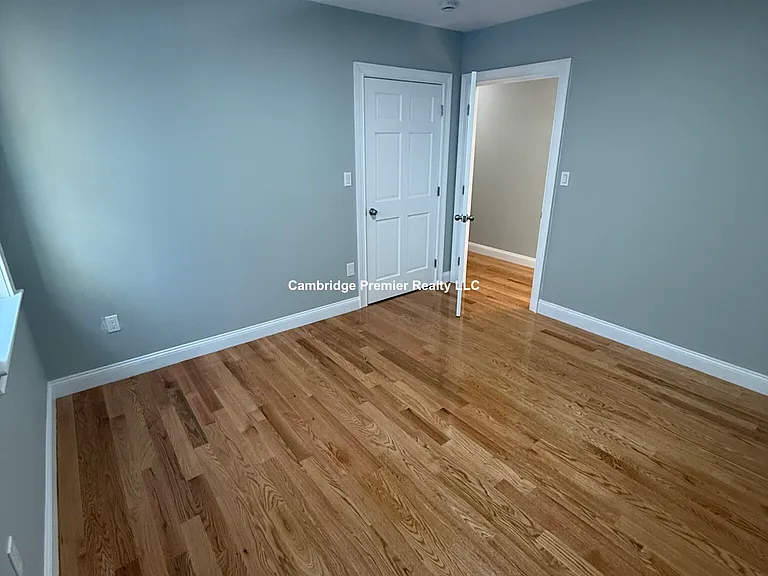 8 Brentwood St #1 — Photo 15